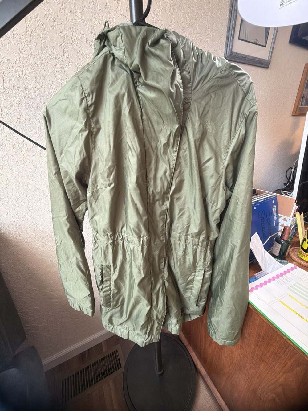 The North Face Hooded Jacket Size M Green Windbreaker Faux Fur Lined